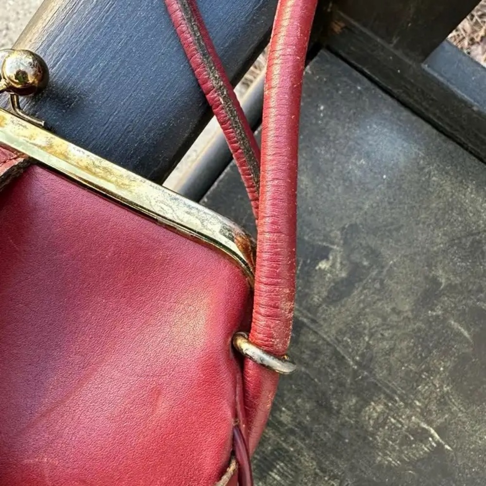 Etienne Aigner Burgundy Shoulder Bag with Gold Details - Picture 6 of 6